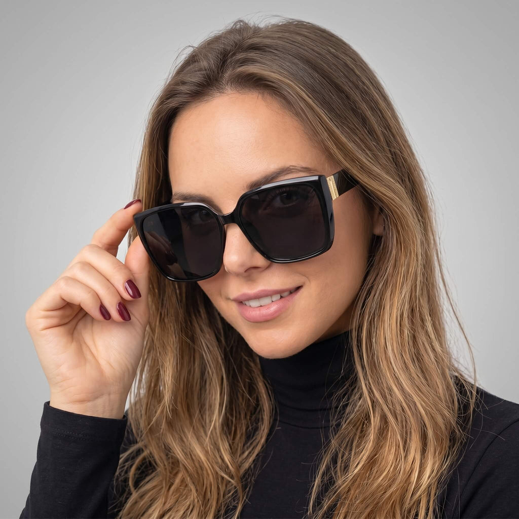 Czarne okulary przeciwsłoneczne damskie oversize kwadratowe AURANTIS - luksusowy portret studyjny. Model K-SQU-BK-01.